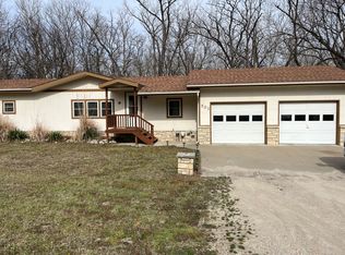 501 W 1st St, Saint George, KS 66535