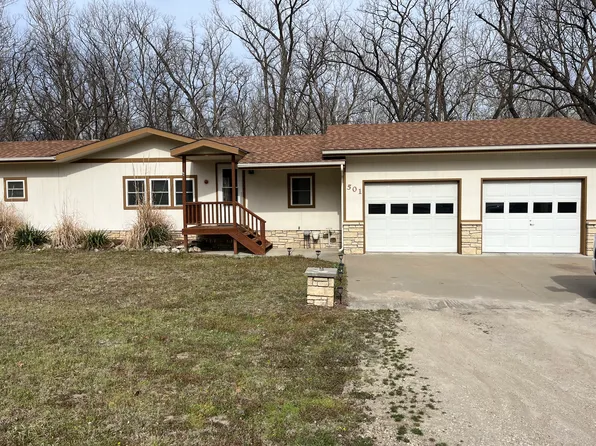 501 W 1st St, Saint George, KS 66535