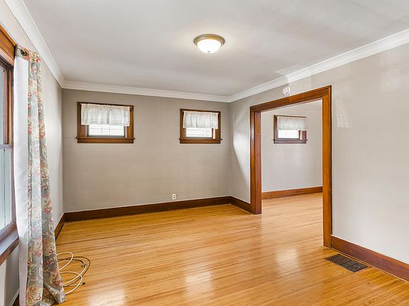 5th image of 177 Hampden Rd
