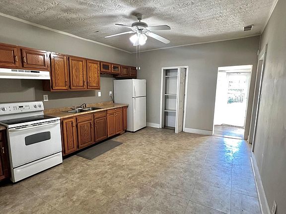 4th image of 516 Wainwright Ave