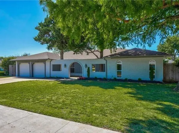 12113 Camelot Dr, Oklahoma City, OK 73120