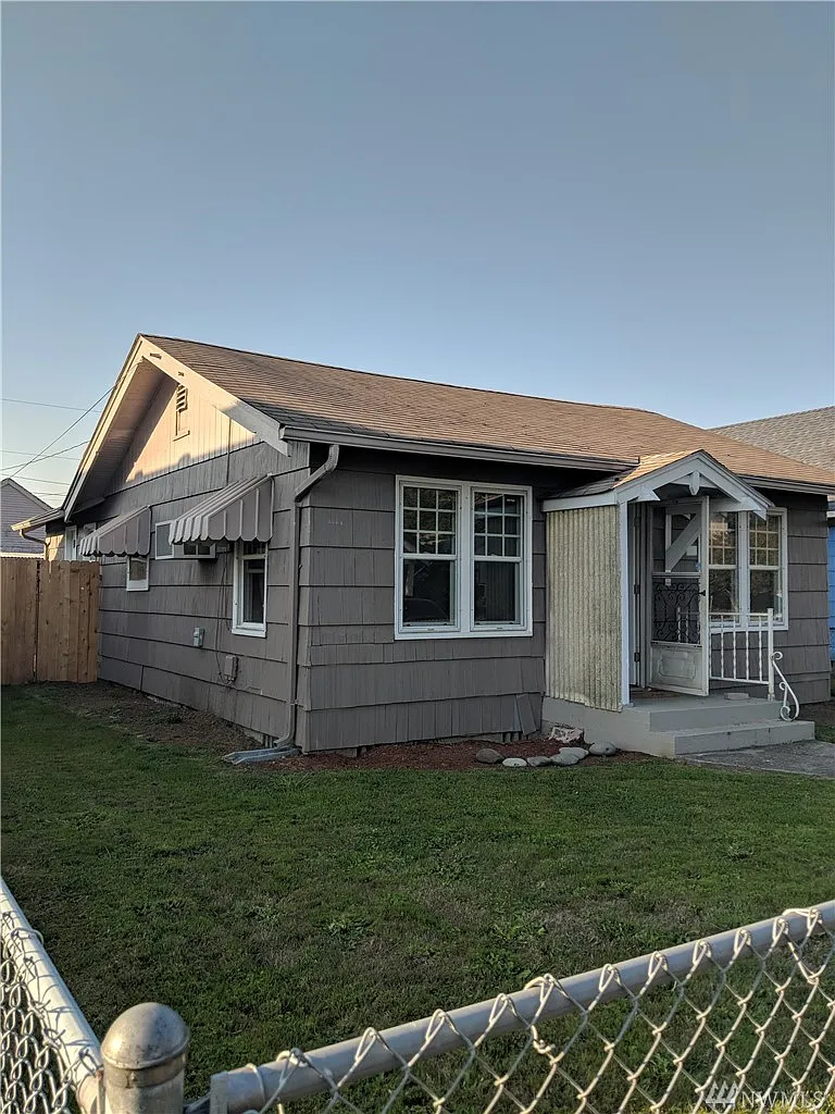 307 23rd Ave photo 1