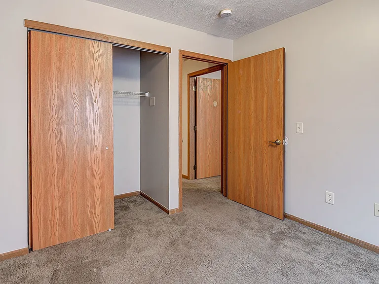 Floor plan 2 bedroom