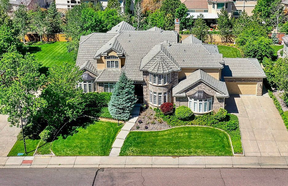 Call Lynne Wright to View