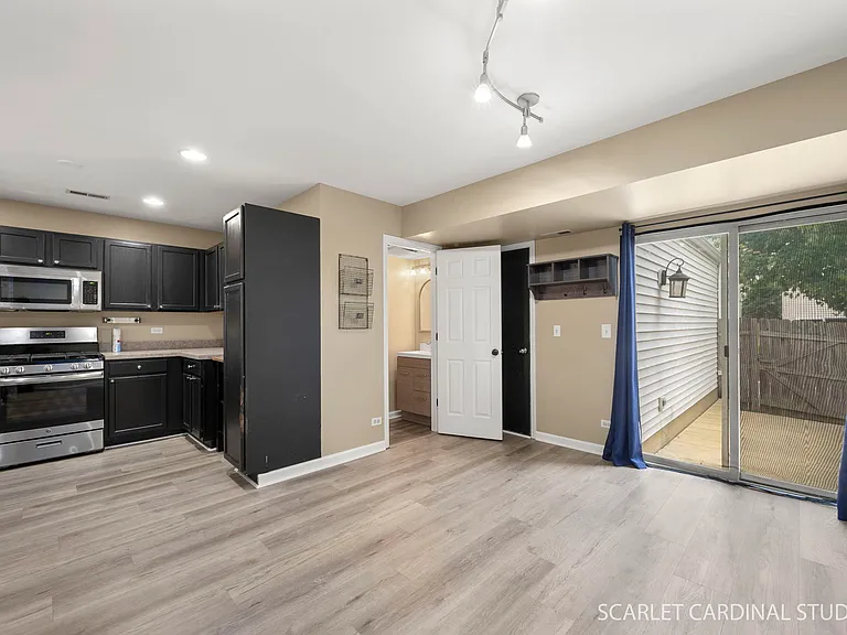 148 Presidential Blvd — Photo 4