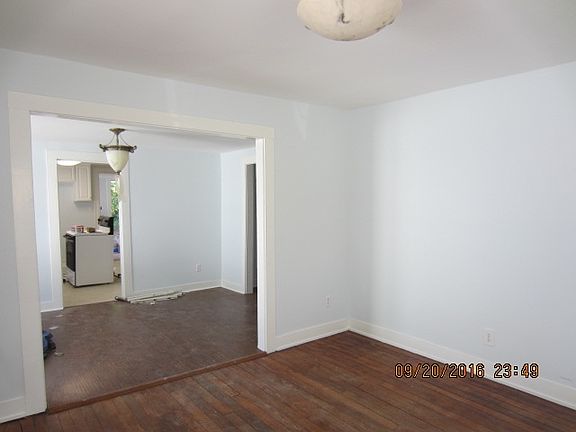 2nd image of 125 E Depot St