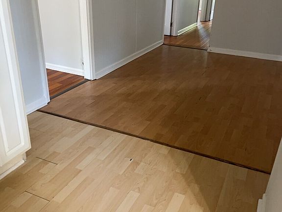 5th image of 119 Oak Park Dr