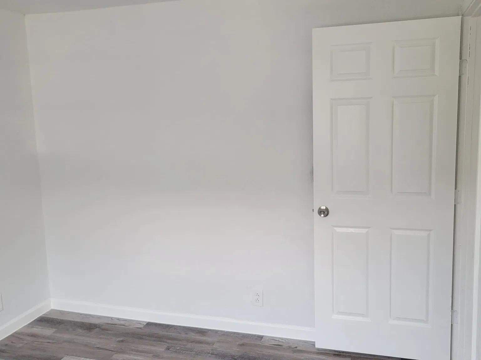 2 bed, 765 sqft, $1,050 — Photo 2
