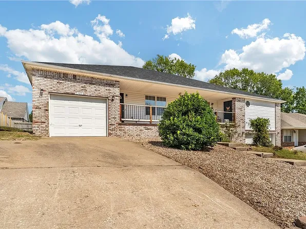 17 Holly Dr, Bentonville, AR 72712