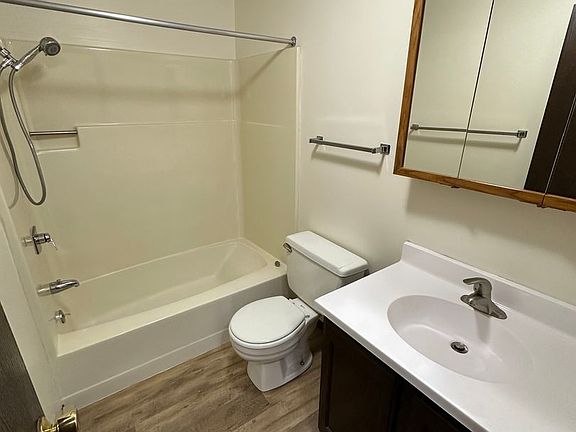 5th image of 1801 Continental Dr #1801-7