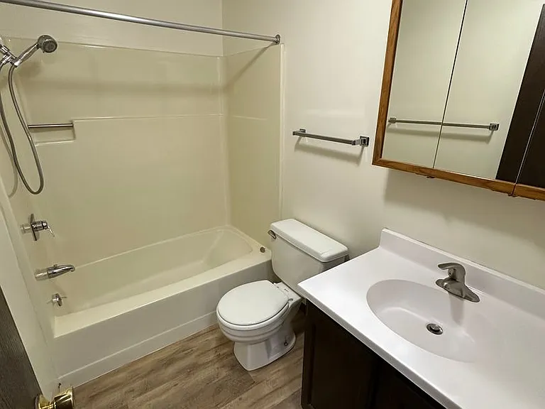 1801 Continental Drive — Photo 5