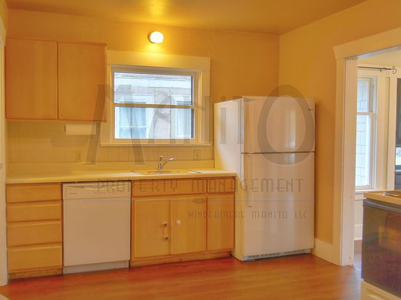 4th image of 2714 W Dalton Ave