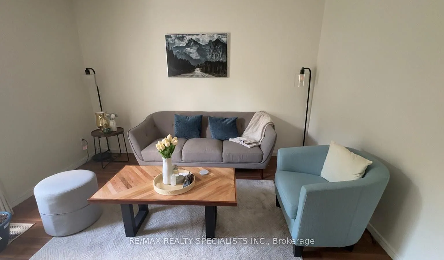 3 bed, $2,400 — Photo 4