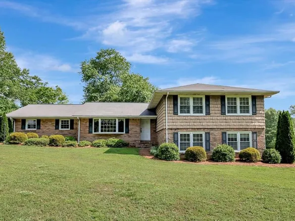 153 Buckingham Dr, Dalton, GA 30720