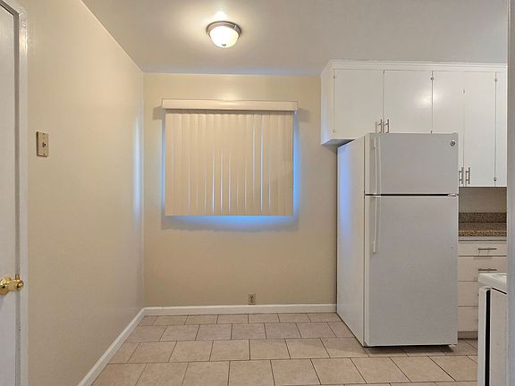 4th image of 1235 Heatherstone Way