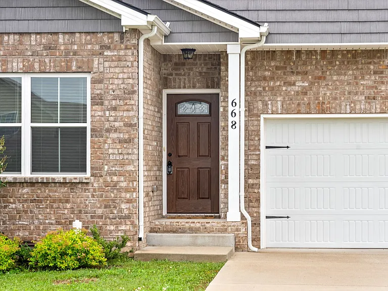 668 Crestone Ct — Photo 37