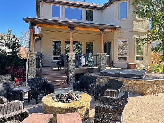Fire Pit & Jacuzzi 