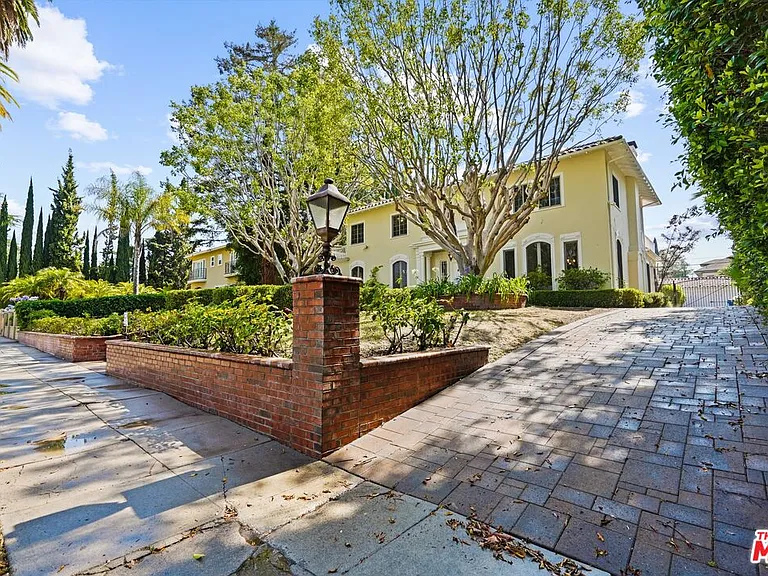 624 S Arden Blvd — Photo 3