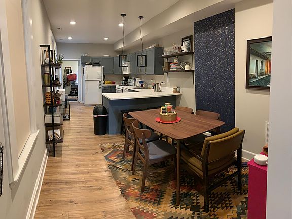Dinning and kitchen open concept.