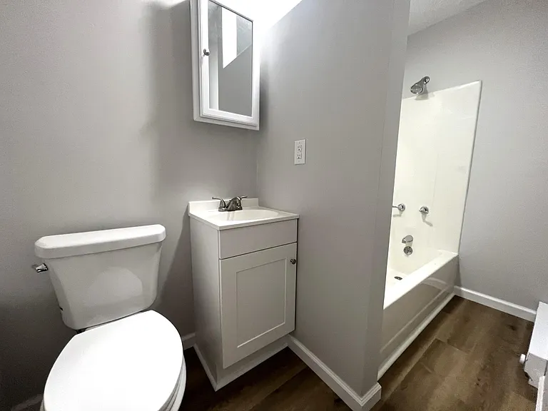 101 Thorn St #3 — Photo 10