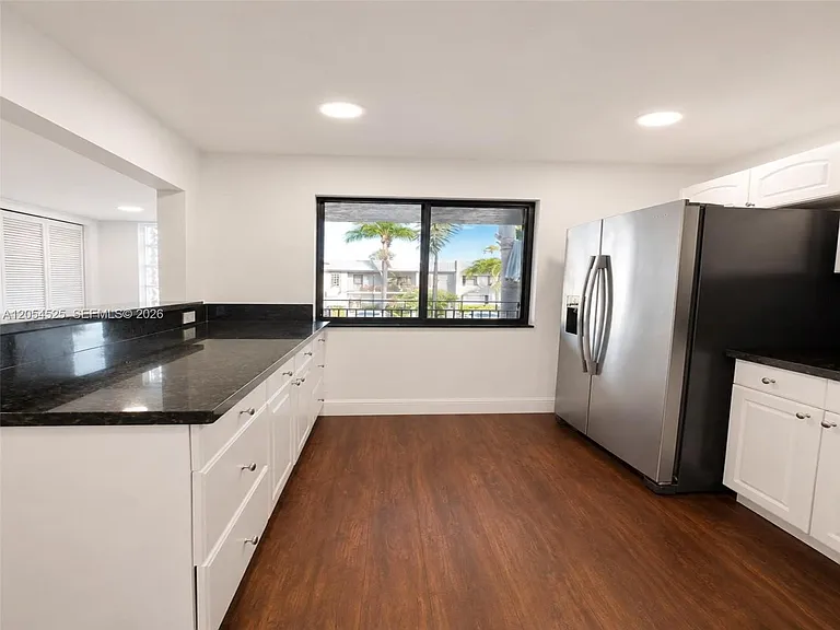 16571 Blatt Blvd #203 — Photo 8