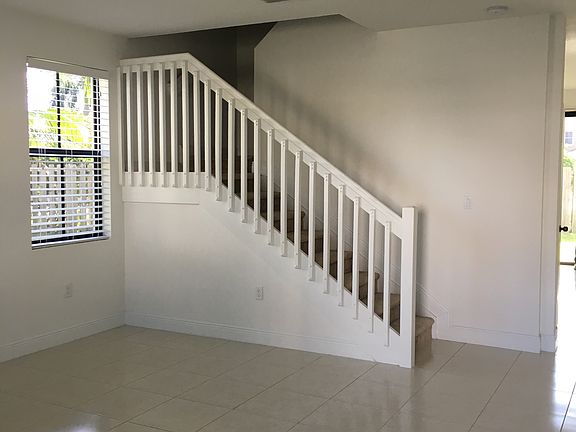 2nd image of 1004 NW 99th Ave
