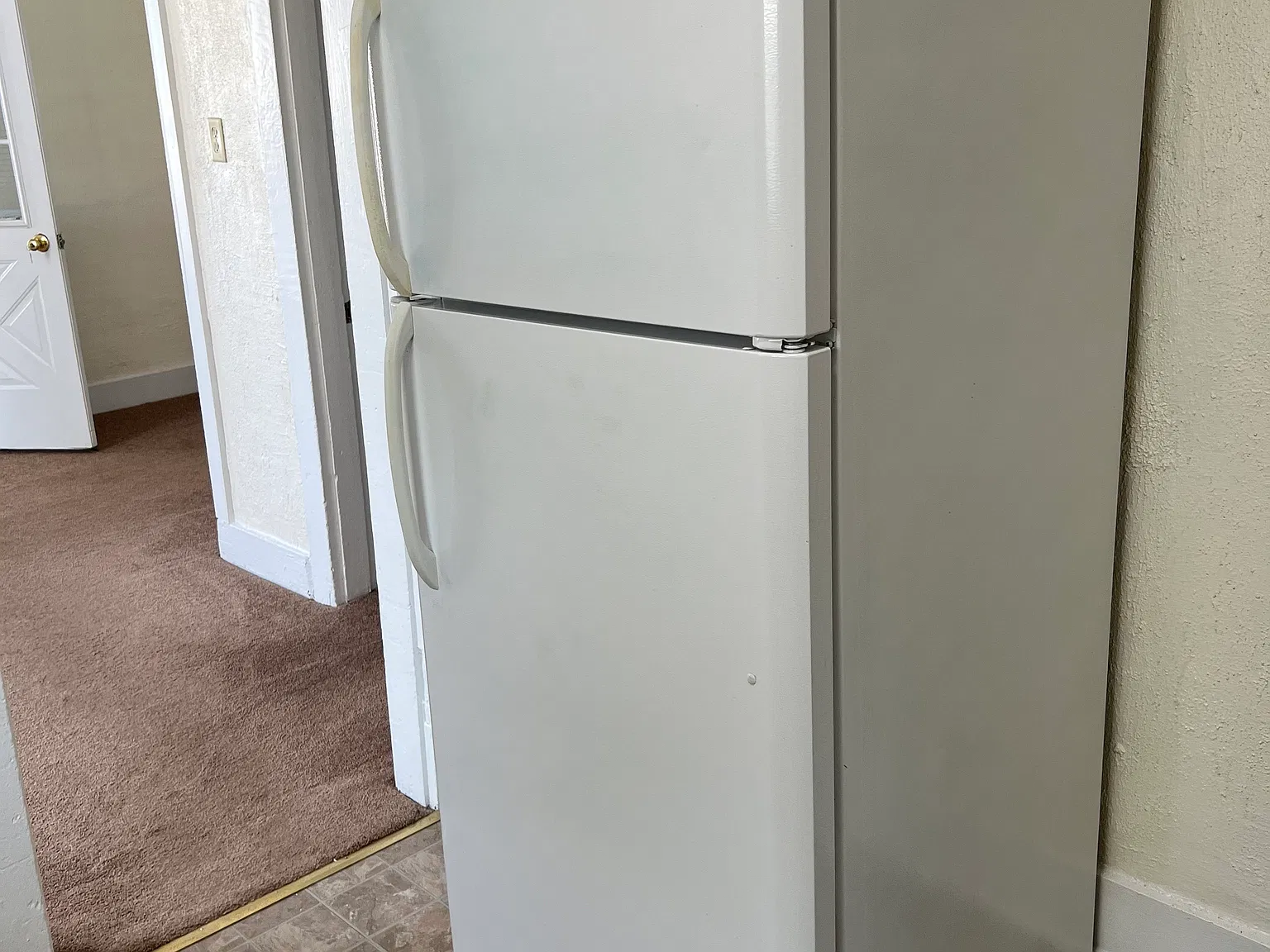 2 bed, 854 sqft, $900 — Photo 3