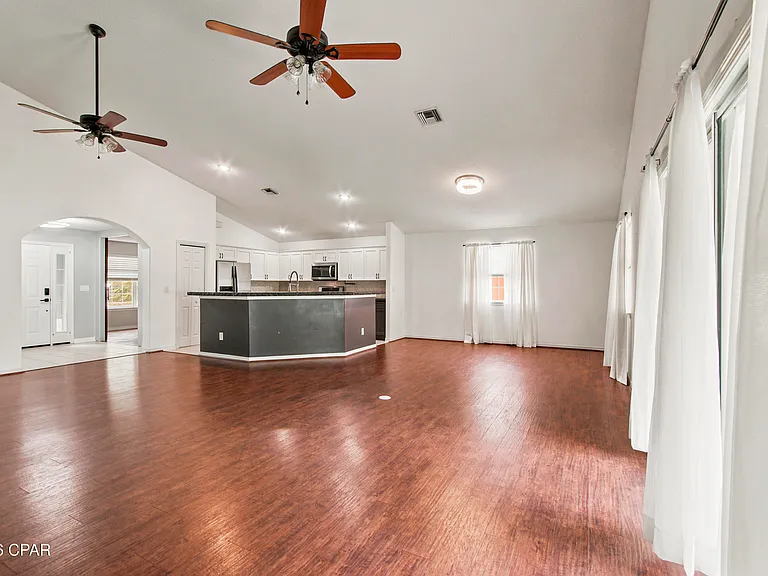 211 Biltmore Pl — Photo 10