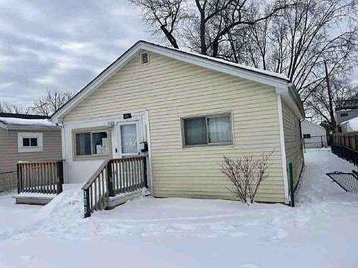3rd image of 3003 Hiawatha St