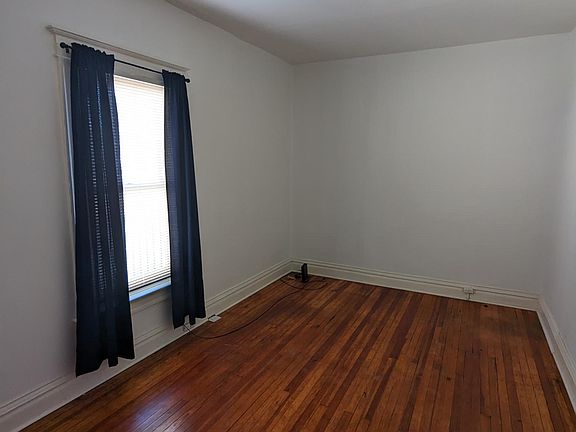 5th image of 3010 N Vine St