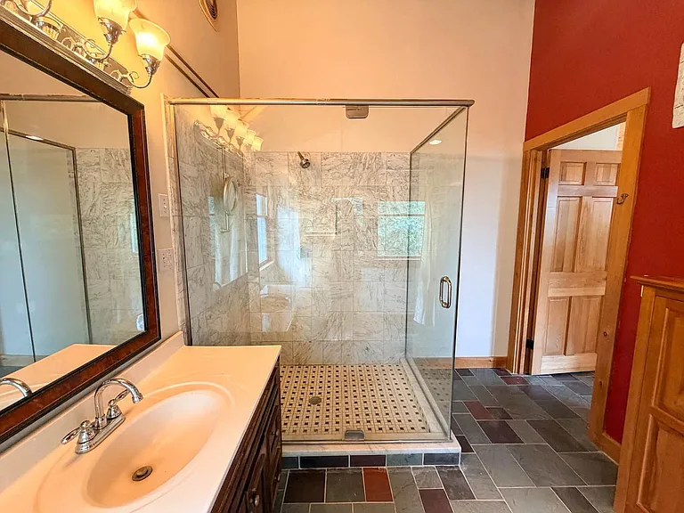 121 Old Schoolhouse Rd — Photo 15