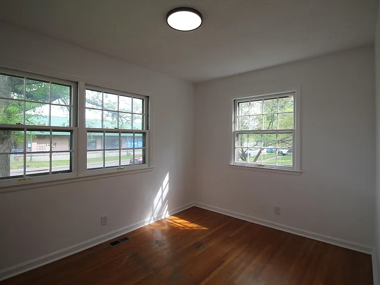 2015 Garden Springs Dr — Photo 9