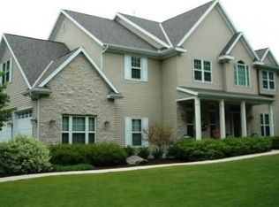 5329 Dunes Ct, Sturgeon Bay, WI 54235