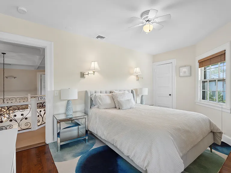 37 Beach Ln — Photo 17