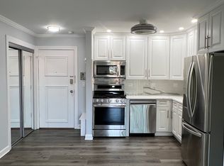 1243 Brown St APT 3C, Des Plaines, IL 60016