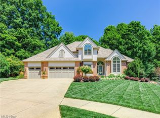 2039 Bent Creek Trl, Cuyahoga Falls, OH 44223