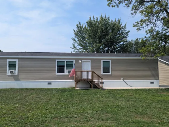 153 2nd St SW, Henriette, MN 55036