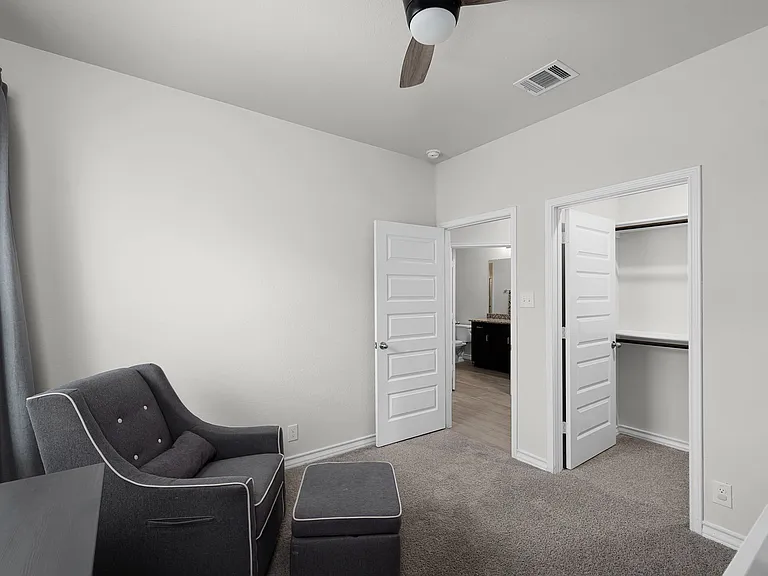 544 Lilac Shls — Photo 43
