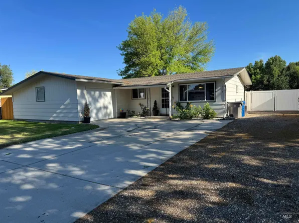 1514 Helena Dr, Caldwell, ID 83605