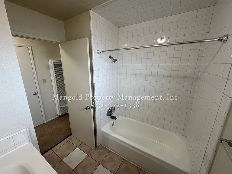 255four — Photo 10