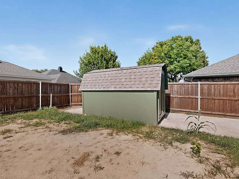 817 Sycamore Creek Rd — Photo 44