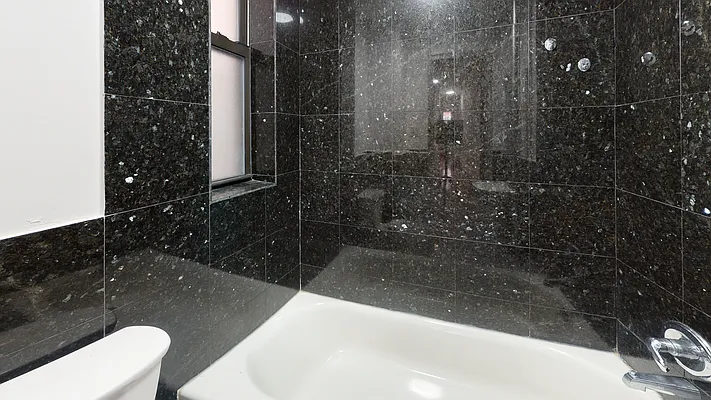 Rented by Bond New York | media 21