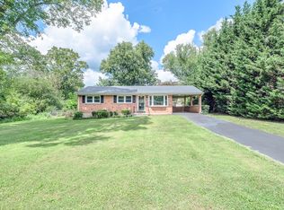 1141 Starmount Ave, Roanoke, VA 24019