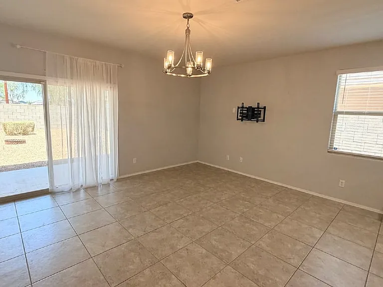 37844 W Amalfi Ave — Photo 9
