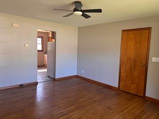 4th image of 313 E National St