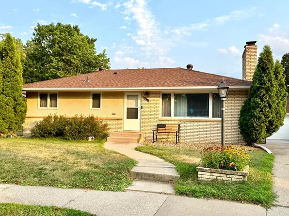 2226 Cardinal Pl, Saint Paul, MN 55119