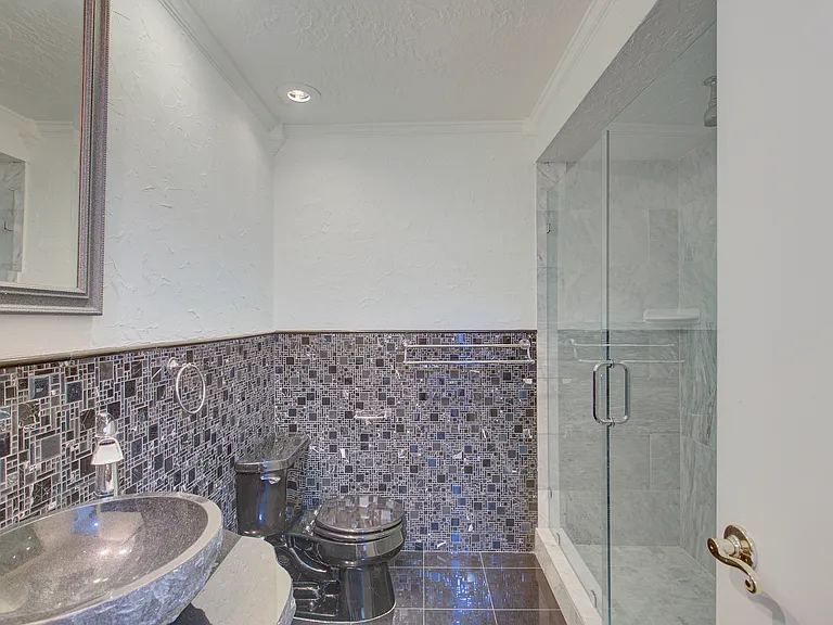 31 Freshwater Dr — Photo 41