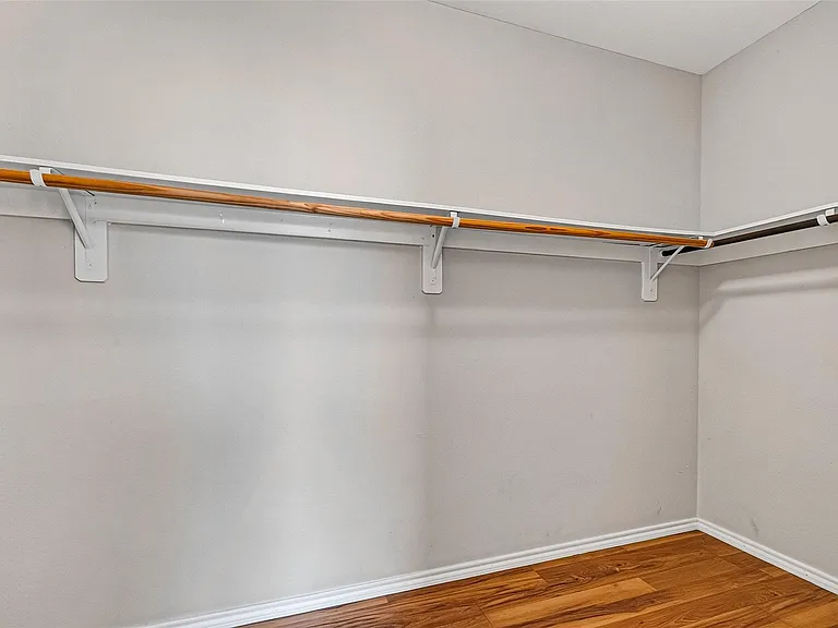 1326 Seagler Pond Ln — Photo 33
