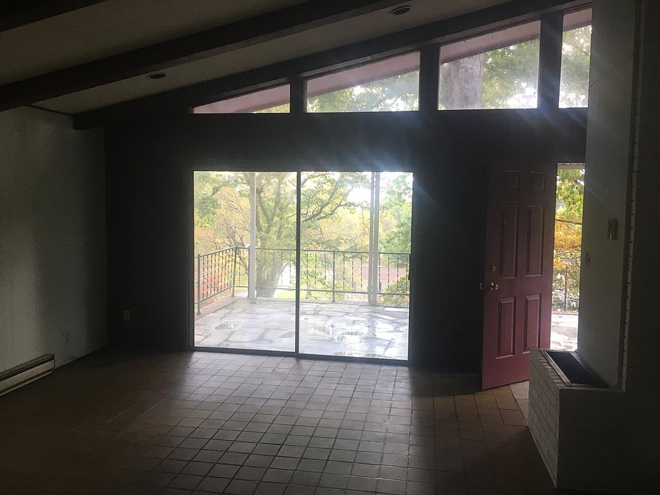 1st image of 600 Vance Dr