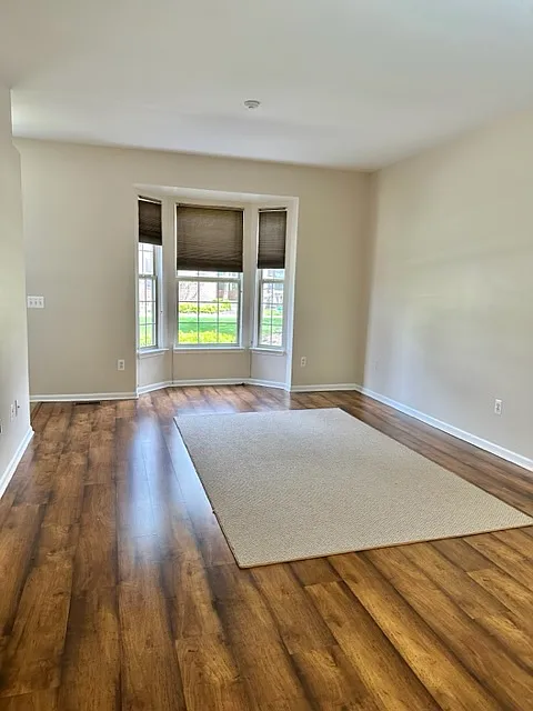 Living Room - 41260 Maplewood Dr #5